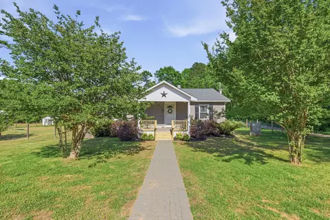 335 Guernsey Ln, Spartanburg, SC 29306