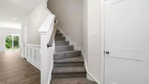 Entry Way - 612 Jules Ln, Moore, SC 29369 photo 4 of 6
