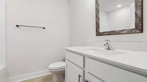 Bath - 612 Jules Ln, Moore, SC 29369 photo 1 of 3