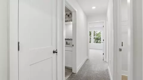 Entry Way - 612 Jules Ln, Moore, SC 29369 photo 5 of 6