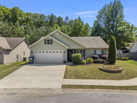610 Chastine Dr, Spartanburg, SC 29301