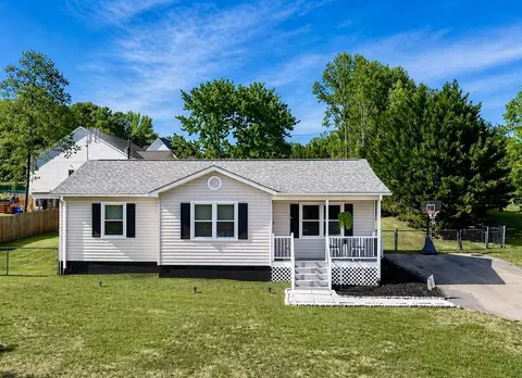 30 Parsons Rd, Woodruff, SC 29388