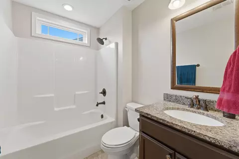 Bath - 211 Sunward Path, Inman, SC 29349 photo 5 of 5