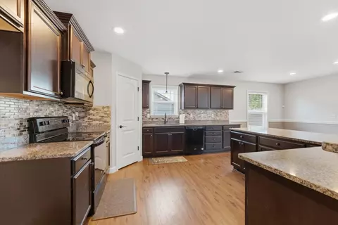 Entry Way - 211 Sunward Path, Inman, SC 29349 photo 2 of 4
