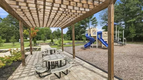 View/Area - 817 Embark Cir, Greer, SC 29651 photo 2 of 4