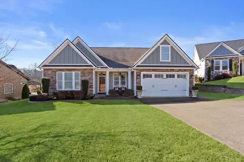 323 Holly Oaks Ln, Inman, SC 29349