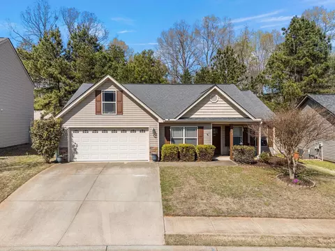 584 Cromwell Dr, Spartanburg, SC 29301