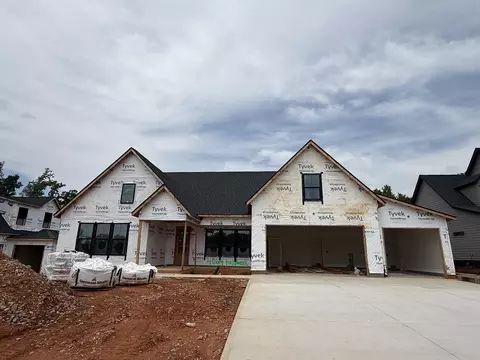 4064 Hollybank Dr, Spartanburg, SC 29303