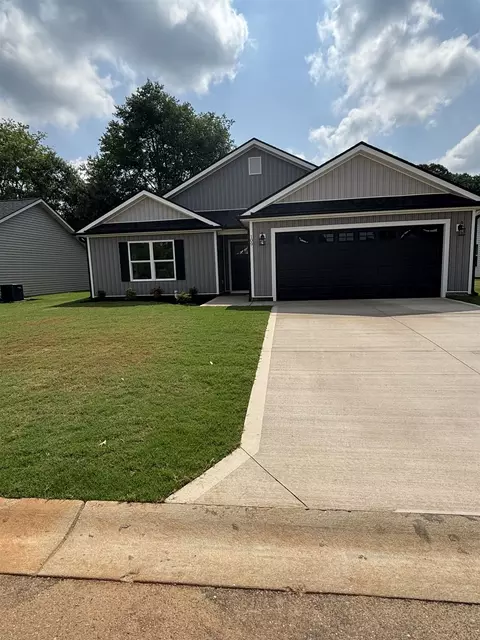 109 Addison Creek Ln, Chesnee, SC 29323
