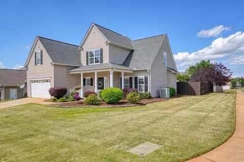 278 Wycliff Dr, Spartanburg, SC 29301