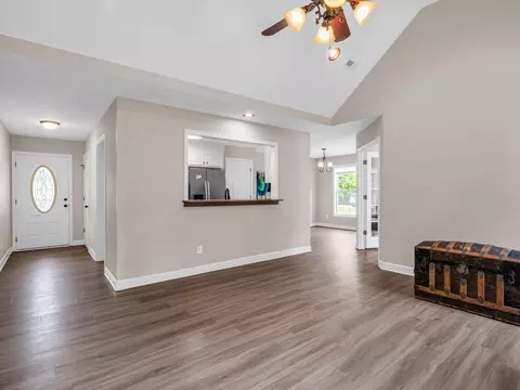 Living - 216 Hillcrest Dr, Gaffney, SC 29340 photo 3 of 3