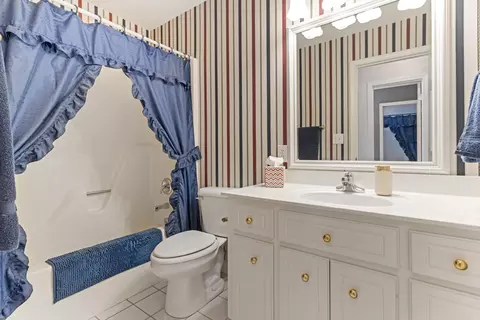 Bath - 310 Meathward Cir, Moore, SC 29369 photo 5 of 6