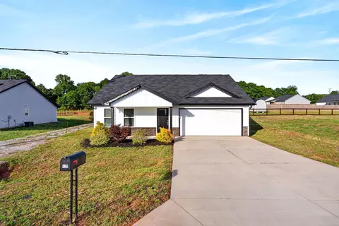 420 Cemetery Rd, Cowpens, SC 29330