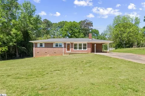 160 Mcarthur St, Spartanburg, SC 29307