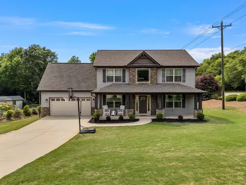 104 Long Creek Ct, Inman, SC 29349
