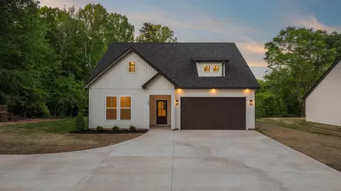 160 Kasler Rd, Cowpens, SC 29330