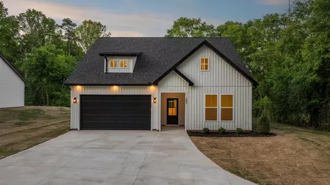 207 Love Springs Rd, Cowpens, SC 29330