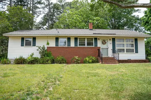607 Vanney Cir, Boiling Springs, SC 29316