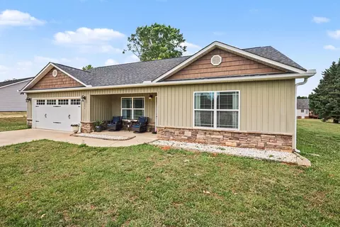 Exterior - 1580 Settle Rd, Inman, SC 29349 photo 4 of 6