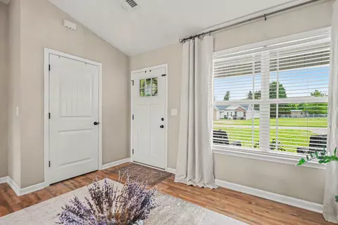 Entry Way - 1580 Settle Rd, Inman, SC 29349 photo 1 of 5