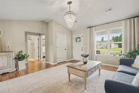 Entry Way - 1580 Settle Rd, Inman, SC 29349 photo 2 of 5