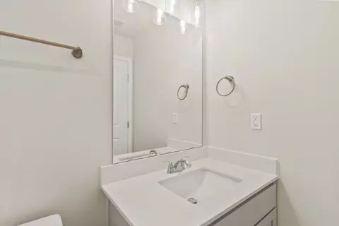 Bath - 183 Randwick Ln, Greer, SC 29651 photo 3 of 3