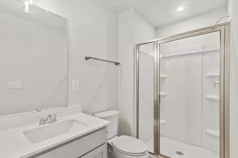 Bath - 181 Randwick Ln, Greer, SC 29651 photo 1 of 3