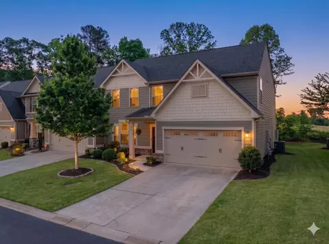 82 Hemingway Ln, Simpsonville, SC 29681
