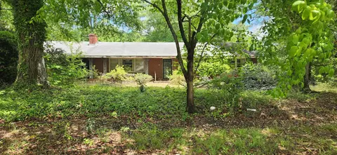 139 Whittier Pl, Spartanburg, SC 29303