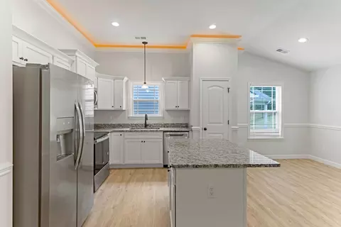 Kitchen - 402 Bud Farmer Pl, Inman, SC 29349 photo 5 of 5