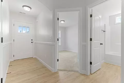 Entry Way - 402 Bud Farmer Pl, Inman, SC 29349 photo 2 of 3