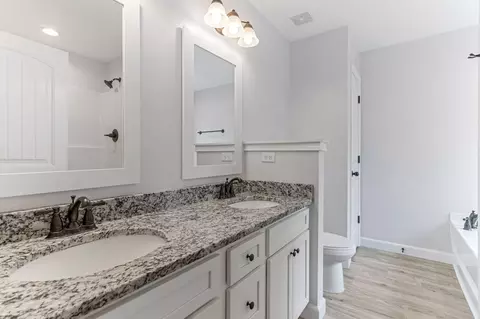Bath - 402 Bud Farmer Pl, Inman, SC 29349 photo 2 of 5