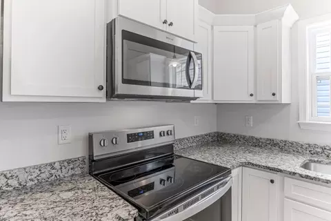 Kitchen - 402 Bud Farmer Pl, Inman, SC 29349 photo 2 of 5