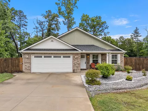 185 Lee Dr, Chesnee, SC 29323