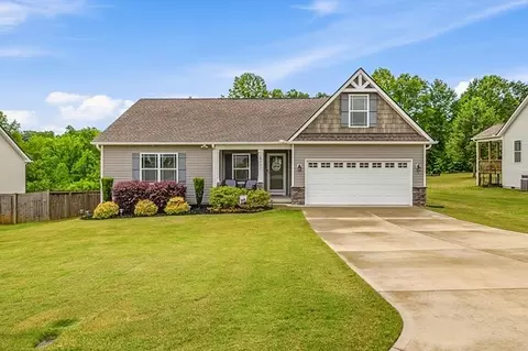 740 Hammett Pointe Ct, Lyman, SC 29365