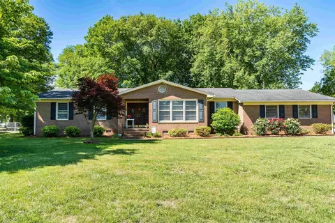 1513 W Rutledge Ave, Gaffney, SC 29341