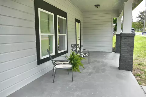 Exterior - 445 E Buford St, Gaffney, SC 29340 photo 4 of 11