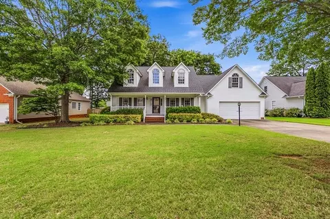 614 Tillman Ct, Roebuck, SC 29376