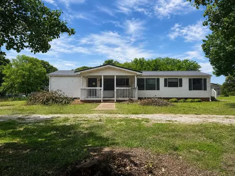 724 E Victor Hill Rd, Duncan, SC 29334