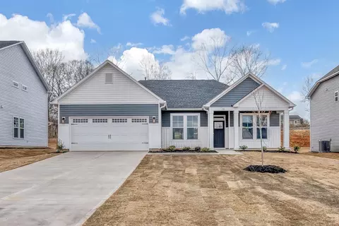 172 Hunter Ridge Dr, Boiling Springs, SC 29316