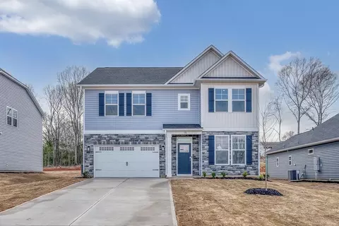 176 Hunter Ridge Dr, Boiling Springs, SC 29316