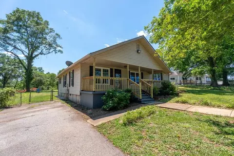 423 Carolina Dr, Spartanburg, SC 29306
