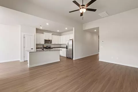 1069 Mossy Oak Dr, Moore, SC 29369 photo 4