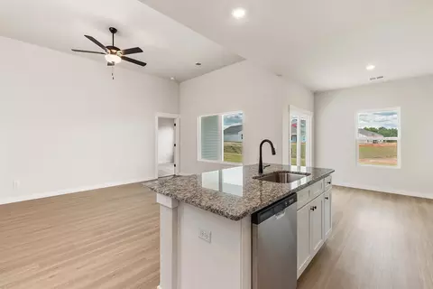 1069 Mossy Oak Dr, Moore, SC 29369 photo 9