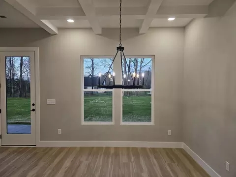 Dining - 528 Dillon St, Chesnee, SC 29323 photo 2 of 2
