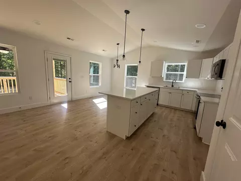 Kitchen - 162 Frontier Dr, Gaffney, SC 29341 photo 1 of 2