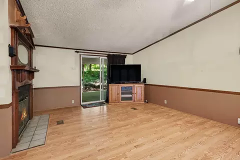 68 Walnut Dr, Woodruff, SC 29388 photo 5