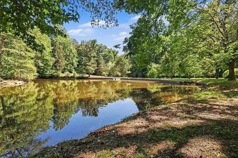 68 Walnut Dr, Woodruff, SC 29388 photo 2