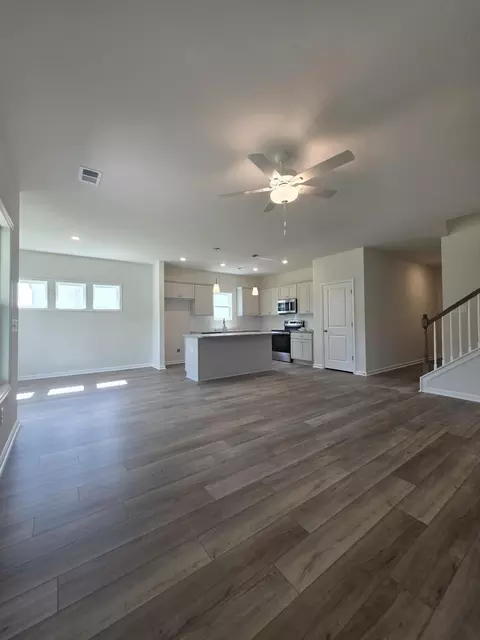 Living - 435 Dodger Ave, Chesnee, SC 29323 photo 3 of 3