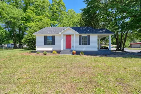 84 N Main St, Inman, SC 29349